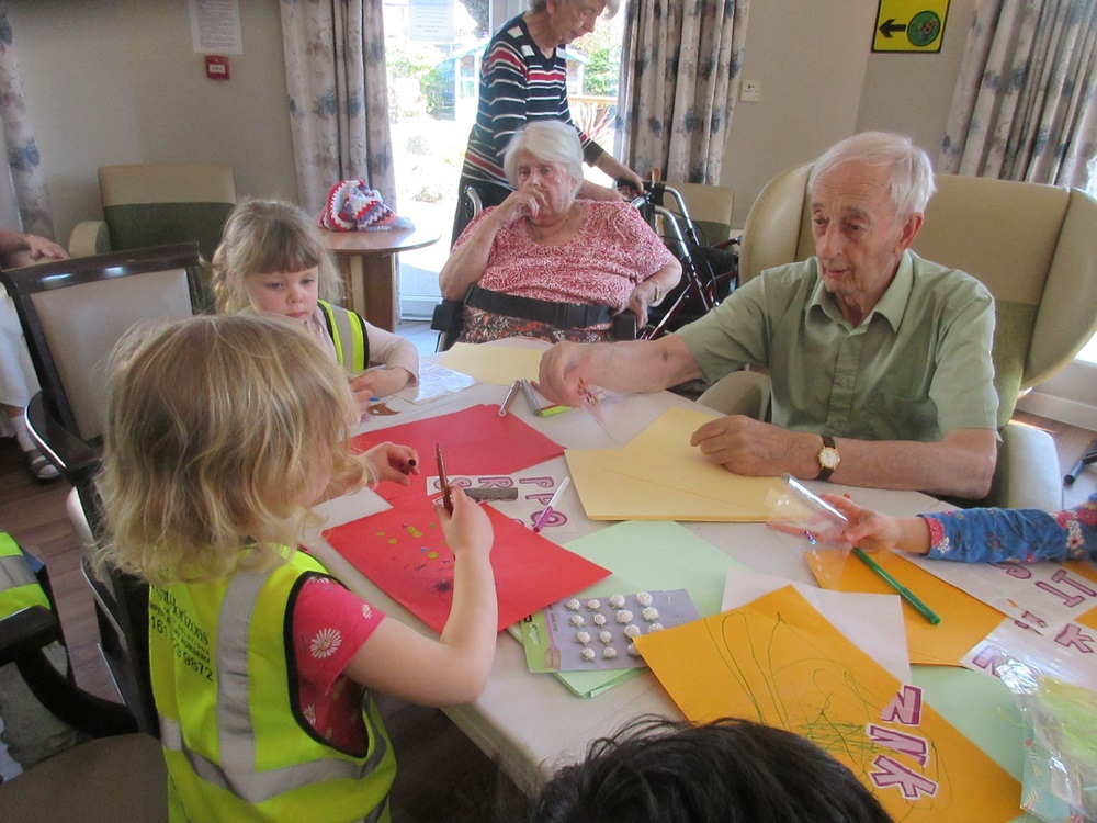 Timperley children visit Allingham House
