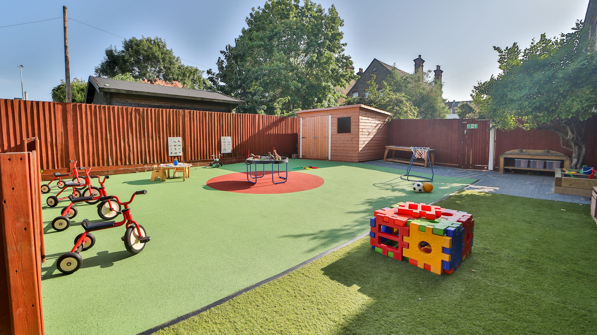 Raynes Park Day Nursery & Preschool in Raynes Park, London Bright