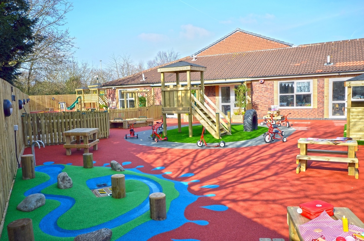 Hinckley Day Nursery & Preschool in Hinckley, Leicestershire Bright